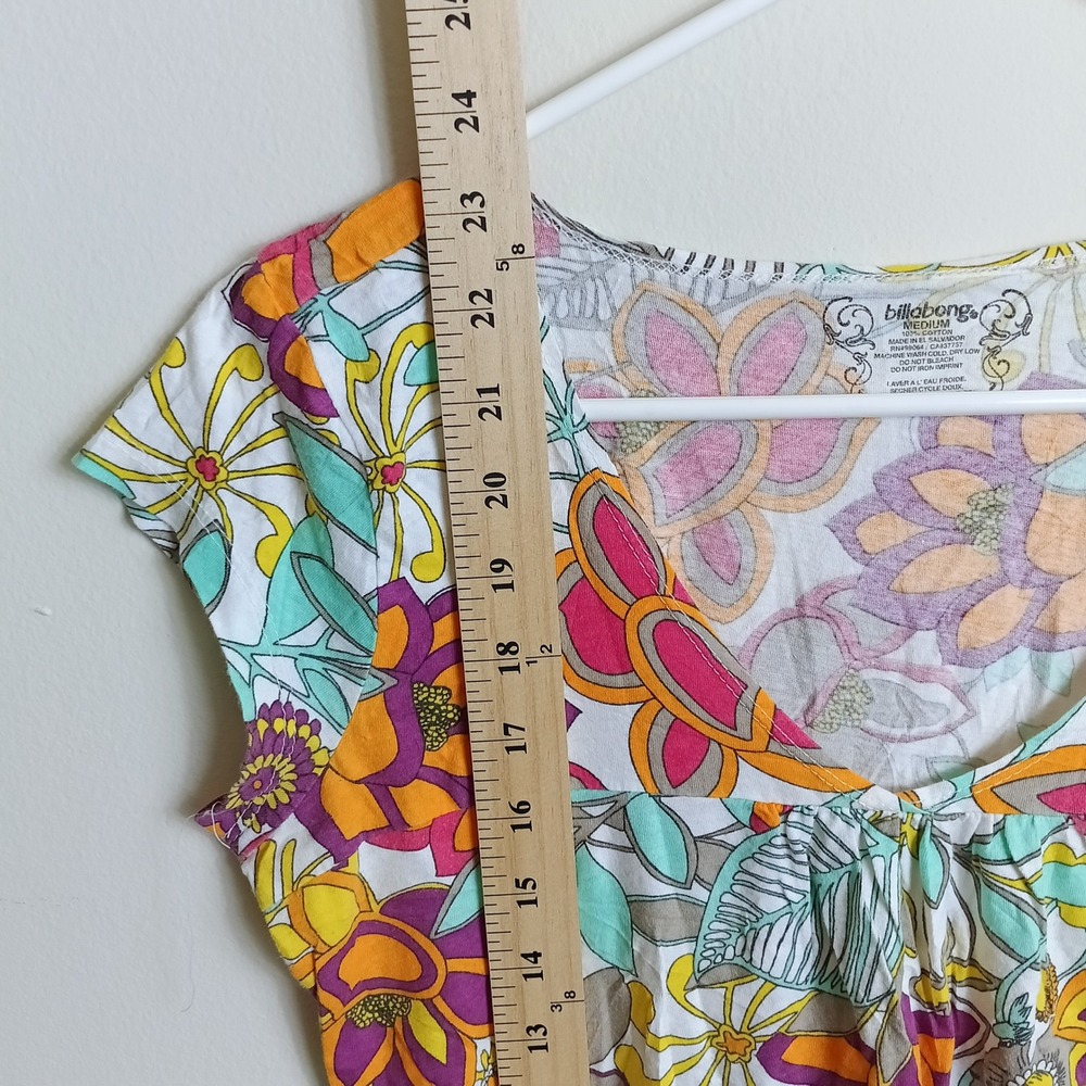 Billabong Floral Print Top Womens Medium Multicolor Excellent Cap Sleeve V-Neck - Picture 4 of 5